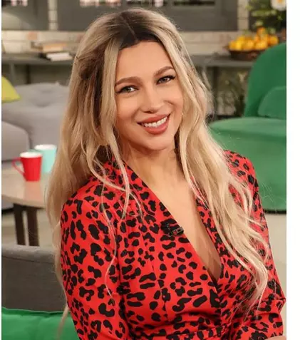 INTERVIU EXCLUSIV. Lora: „Emoţiile de la concert sunt altele faţă de emoţiile de platou”