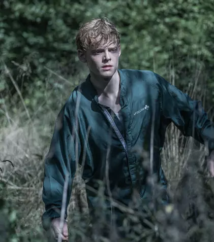 Netflix anunță vreme ploioasă în mai. Nu numai sezonul doi din „The Rain”, ci și alte producții noi în averse