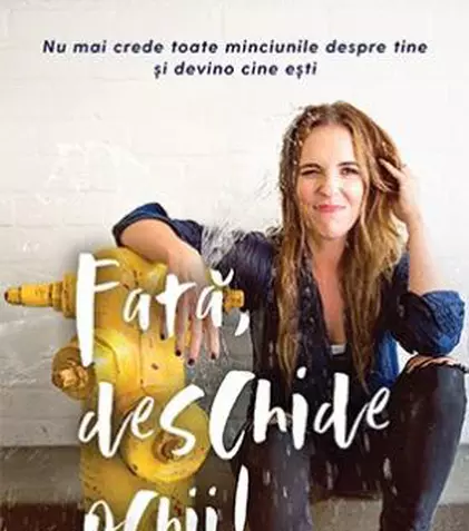 „Fată, deschide ochii” - sfatul lui Rachel Hollis s-a vândut în peste 2 milioane de exemplare