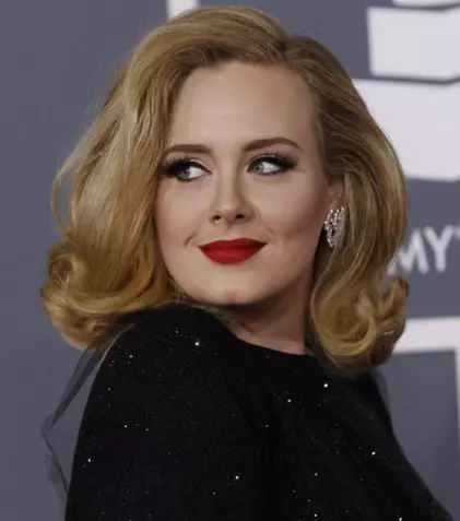 FOTO. Adele, schimbare radicală de look. Ce a făcut artista după divorț