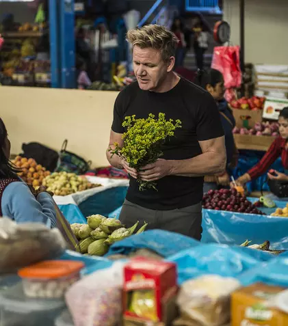 National Geographic difuzează din 28 iulie o nouă serie culinară, „Gordon Ramsay: Călător cu gust”