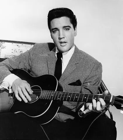 Se caută Elvis Presley. Regizorul Baz Luhrmann vrea să facă un lungmetraj biografic dedicat Regelui