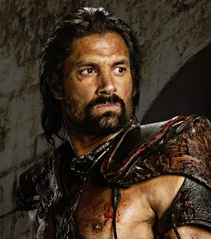 GALERIE FOTO. Actorul Manu Bennett revine în România, de data asta la Transylvania Comic Con