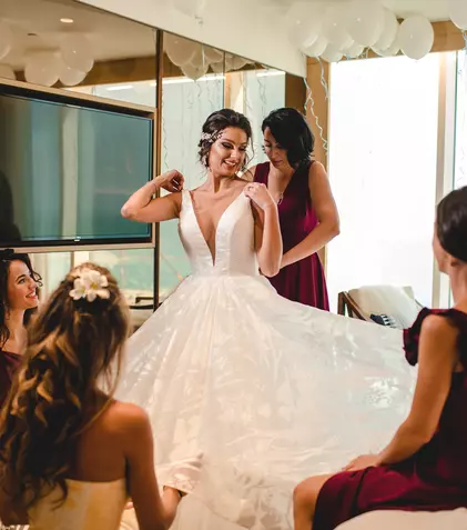 GALERIE FOTO. Olivia Păunescu a avut parte de nunta visurilor sale weekendul trecut „Am trăit cea mai frumoasă zi din viaţa mea!”