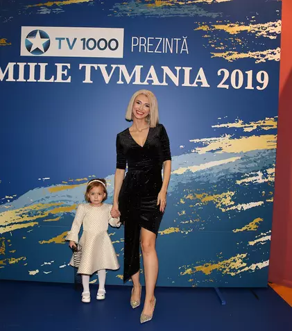 FOTO. Ce ținute au purtat vedetele la Premiile TVmania 2019