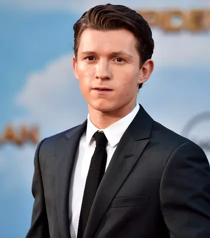 Tom Holland, starul din „Spiderman”, s-a îndrăgostit! Cine este noua iubită a actorului