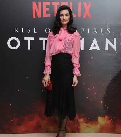 Tuba Büyüküstün s-a despărțit în izolare de iubitul ei, Umut Evirgen. Care sunt motivele