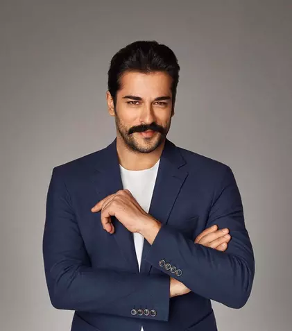 FOTO. Ce frumos s-a făcut Karan, băiețelul lui Burak Özçivit și al lui Fahriye Evcen