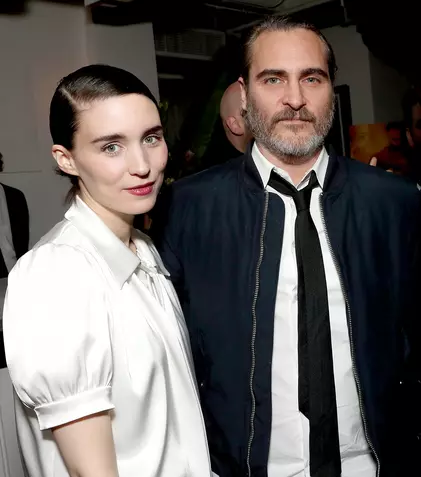 Rooney Mara și Joaquin Phoenix vor avea un copil