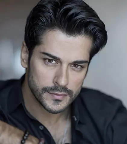 Gest superb făcut de Burak Özçivit cu ocazia Ramadanului