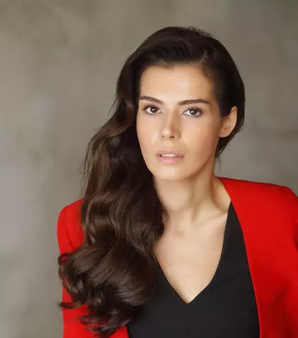 Hatice Șendil și-a găsit rolul potrivit și revine la toamnă pe micile ecrane turcești