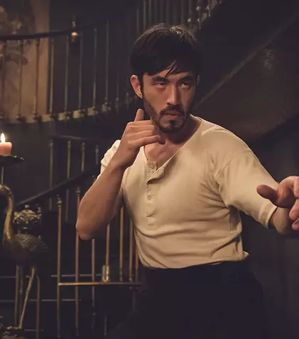 „Războinicul”, de la Cinemax, se întoarce la toamnă cu sezonul al doilea. Vedeți aici trailerul oficial