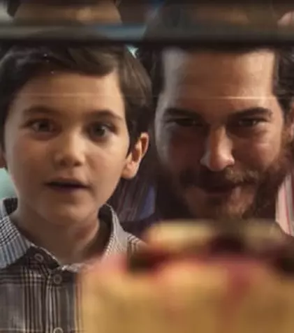 Filmul turcesc „Cartierul supraviețuirii”/„Paper Lives”, cu Çağatay Ulusoy, a fost lansat pe Netflix