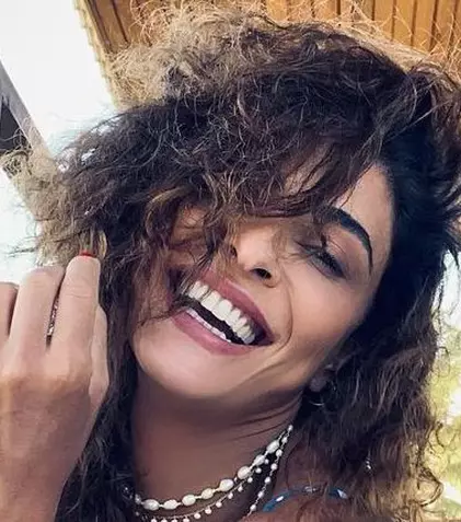 O mai știți pe Karla din „Clona”? Juliana Paes împlinește 42 de ani și arată așa!