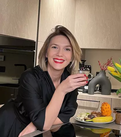 Cu ce probleme se confruntă Adela Popescu în timpul sarcinii