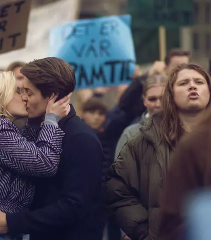 Netflix anunță sezonul 2 al serialului „Ragnarok”. Când are premiera pe platformă producția norvegiană