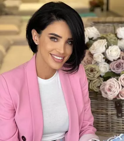 Câți bani câștigă Adelina Pestrițu din Instagram. Suma e fabuloasă!