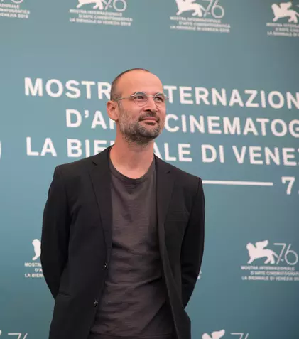 Alexander Nanau se pregătește de gala premiilor Oscar. Regizorul documentarului „Colectiv” pleacă în SUA | Interviu EXCLUSIV