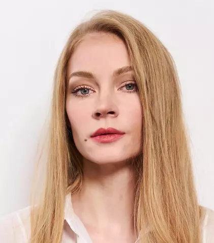 Netflix aduce povestea Annei Karenina în zilele noastre, în noul serial rusesc „Anna K”