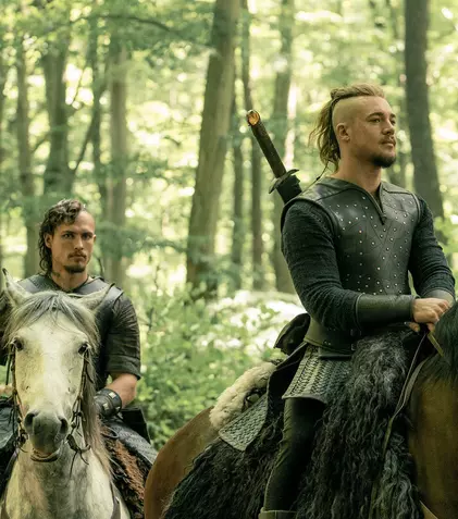 S-au terminat filmările la ultimul sezon „The Last Kingdom”. Când sunt așteptate la Netflix noile episoade