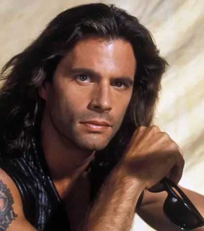 Cum arată astăzi Lorenzo Lamas. Noua logodnică a actorului de 63 de ani e mai tânără cu 27 de ani decât el