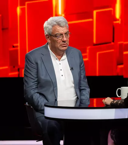 Mihai Tudose, la “40 de întrebări cu Denise Rifai”. “Sunteți un plagiator pe bandă rulantă?”