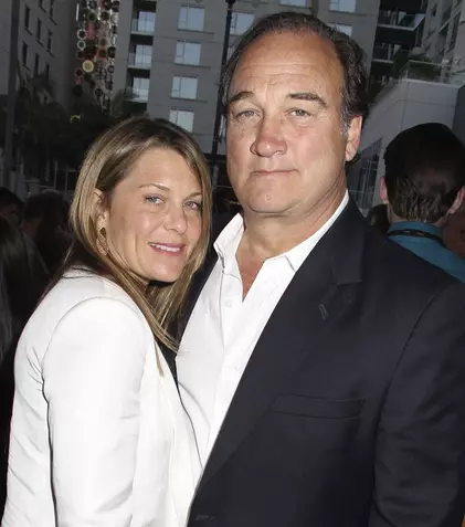 Actorul Jim Belushi divorțează de soția lui, Jennifer Sloan, după 23 de ani de căsnicie
