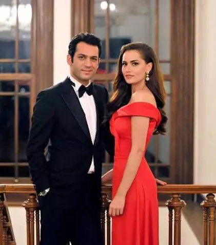 Ce mai fac Murat Yildirim și Fahriye Evcen. Amândoi revin în toamnă pe micile ecrane din Turcia