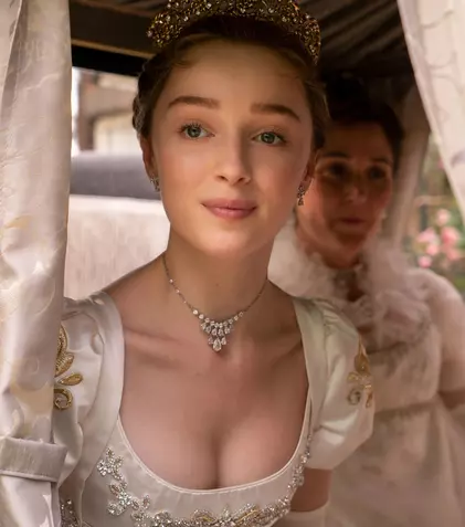 Vremuri bune pentru Phoebe Dynevor, vedeta din „Bridgerton”