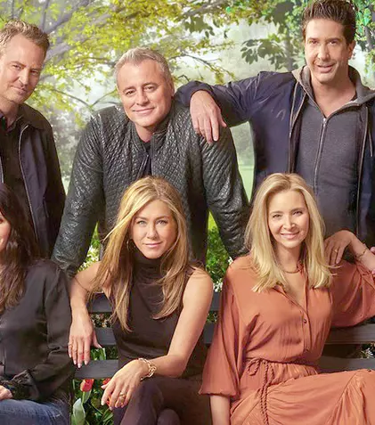 Un zvon care i-a pus în alertă pe fanii „Friends”: Jennifer Aniston și David Schwimmer ar fi mai mult decât prieteni