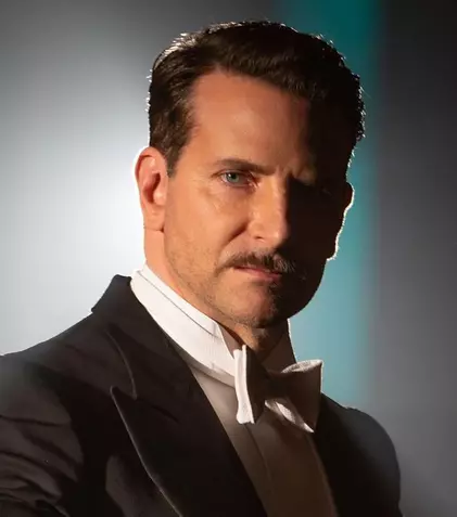 A apărut trailerul la „Nightmare Alley”, un film noir semnat de Guillermo del Toro