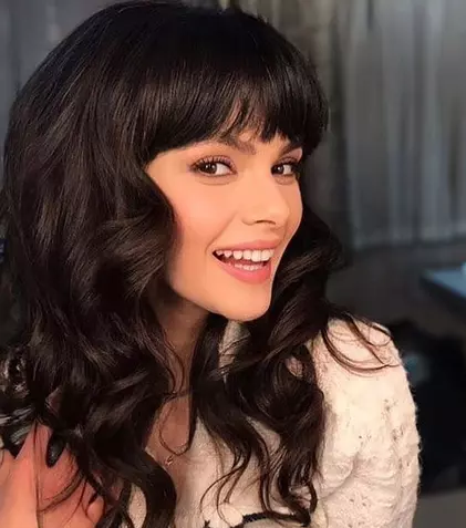 Cine este Sinem Ünsal. Frumoasa actriță e Nazlı din serialul „Doctorul minune”