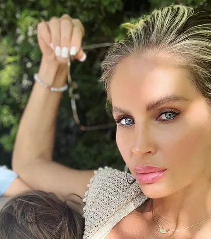 Andreea Bănică, printre vedetele care și-au făcut al treilea vaccin anti-Covid. Ce mesaje au transmis artiștii după doza booster