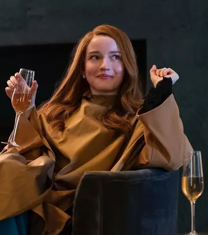 Când va avea premiera „Inventând-o pe Anna” / „Inventing Anna”, noul serial făcut de Shonda Rhimes pentru Netflix