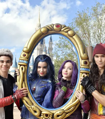 20 noiembrie este ziua „Descendenților” la Disney Channel. Cele trei filme și un episod special, difuzat în premieră, vor fi pe post sâmbăta aceasta
