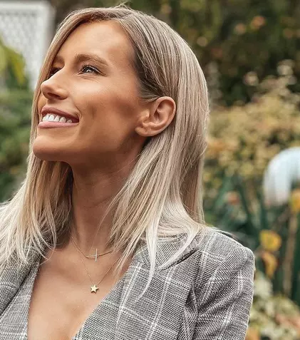 Gabriela Prisăcariu a postat online o nouă fotografie cu fiul ei. Mesajul soției lui Dani Oțil