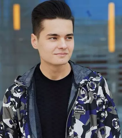 Selly, după ce filmul „Tabăra” a detronat Matrix şi noul Spider-man. „Comunitatea noastră...”