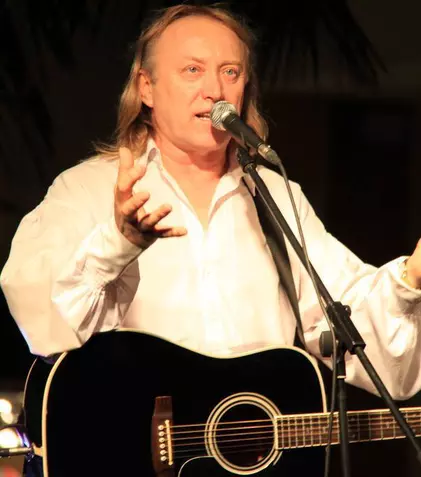 Cine este soția lui Ștefan Hrușcă. Cu ce se ocupă Gianina în Canada