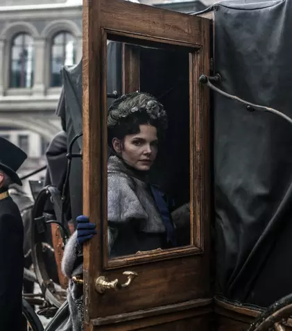 Prima TV redifuzează serialul rusesc „Anna Karenina”. Când începe
