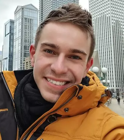 Ce face Narcis Ianău la 10 ani de când a apărut la „Românii au talent”. „Câștig suficient încât să îmi asigur un grad de confort”