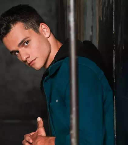 Ștefan Iancu, dezvăluiri la „Întrebarea mesei rotunde”. Cu ce colegă din „Vlad” ar vrea să aibă momente intime