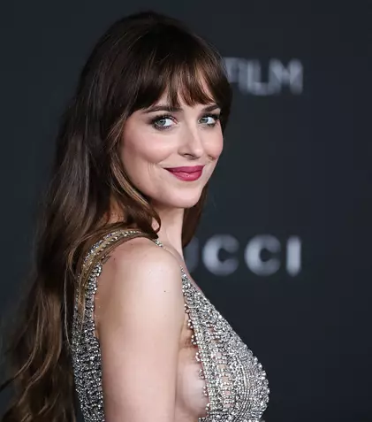 Dakota Johnson, imagini de senzație din vacanță. Cum arată în costum de baie