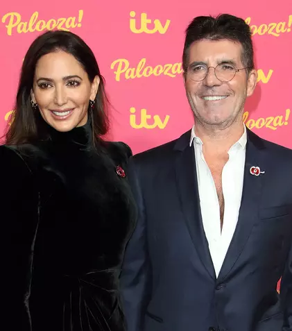 Simon Cowell s-a logodit după aproape 20 de ani de relație
