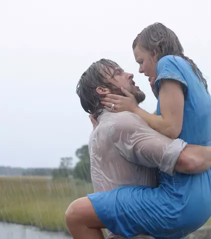 Ce comedii și drame romantice putem vedea la Warner TV în februarie