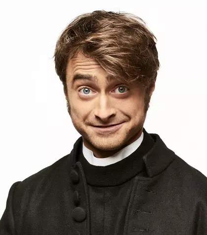 „Creatorii de miracole”, sezonul 3, se vede la Warner TV. Când e premiera serialului cu Daniel Radcliffe și Steve Buscemi