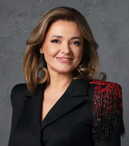 Cristina Bâtlan s-a logodit! Cine este iubitul ei și cum a reacționat Roberto, fostul soț, când a aflat că se recăsătorește