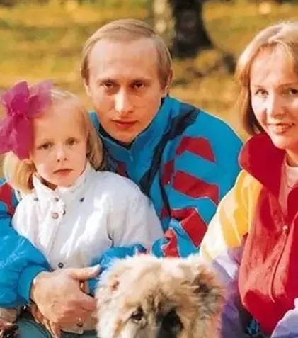 Cum arată acum fiicele lui Vladimir Putin și cu ce se ocupă