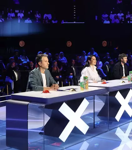 Juriul „Românii au talent” 2022, emoționat de un tânăr crescut de o măicuță