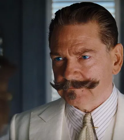 Cine sunt vedetele cu care filmează Kenneth Branagh la noua sa ecranizare după Agatha Christie