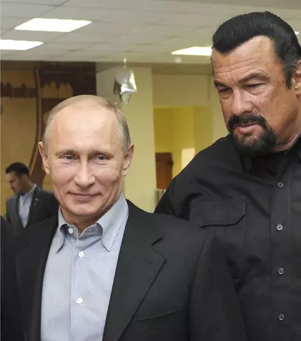 Prietenul lui Putin, Steven Seagal, despre invazia Ucrainei: „Le privesc pe amândouă ca pe o singură familie”